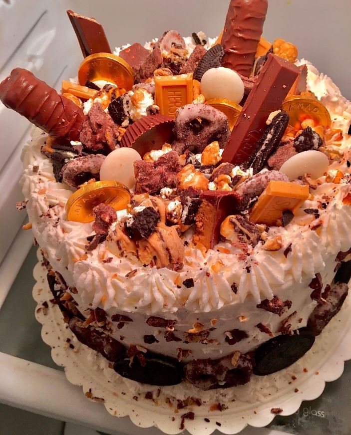 Birthday cake and dessert catering